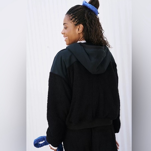 Free People Black Cuddle Up Zip-Up Hoodie Jacket Size Medium Fuzzy Fleece XS - Picture 2 of 8